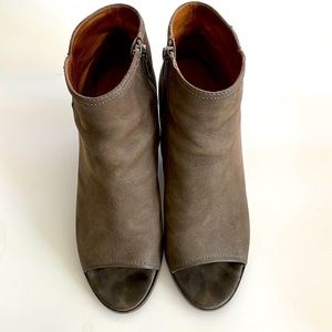 👢Frye 👢 Danica Peep Toe Bootie👢